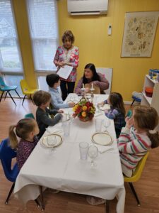 Religious School Shabbat Dinner Lesson